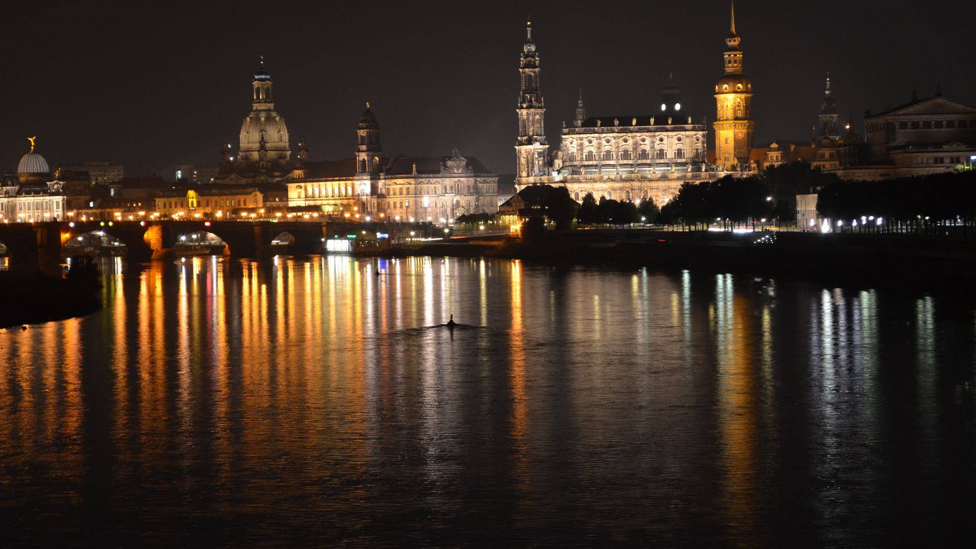 Blick auf die Altstadt bei Nacht
